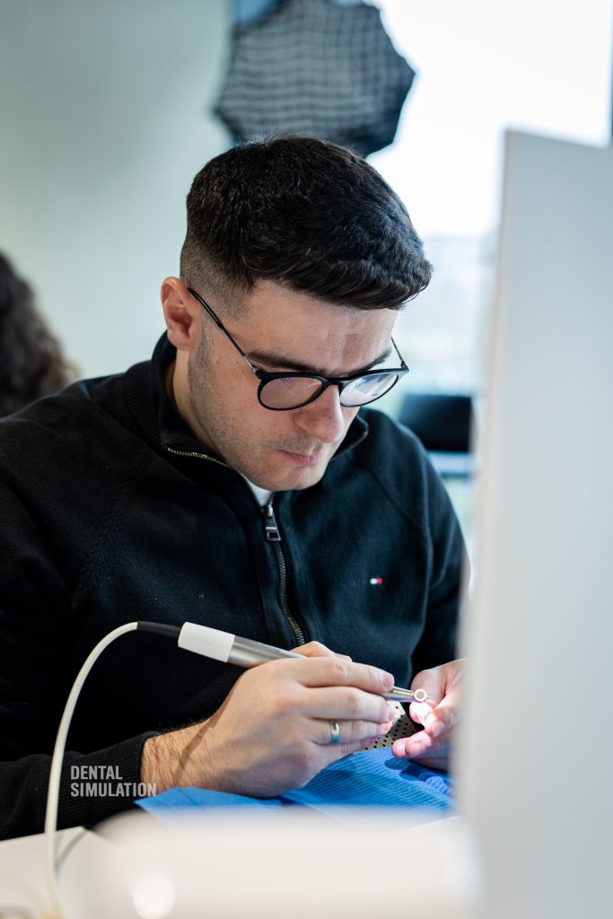 Dr. Adrian Stoica – Masterclass in endodontie photo gallery course