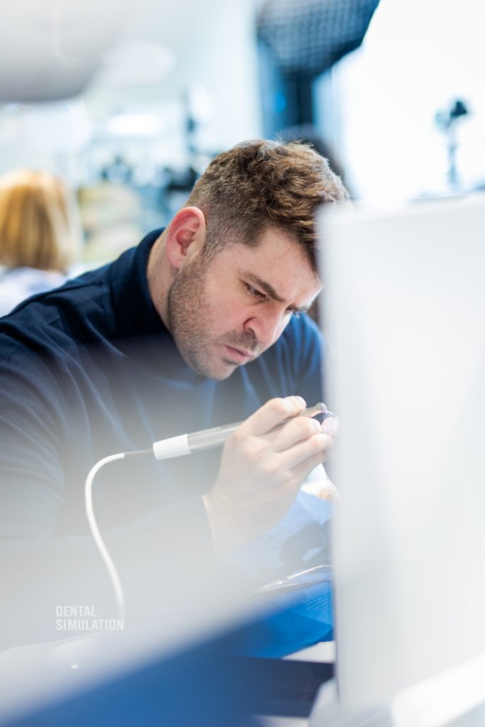 Dr. Adrian Stoica – Masterclass in endodontie photo gallery course