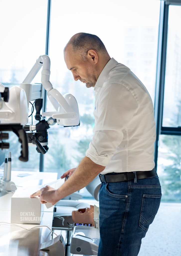 Dr. Adrian Stoica – Masterclass in endodontie photo gallery course