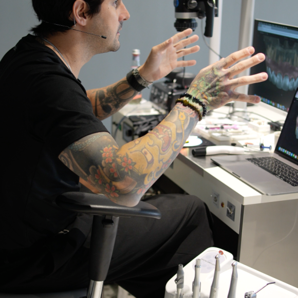 Dr. Thiago Ottoboni Course Photo