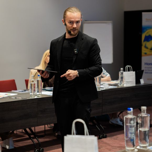 Dr. Lukas Lassmann II Course Photo Gallery
