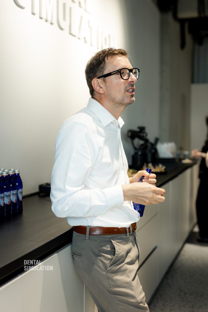 Dr. Dan Lazar