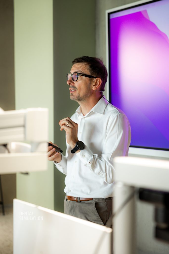 Dr. Dan Lazar