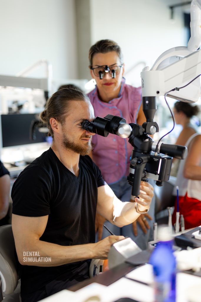 Dr. Lukas Lassmann