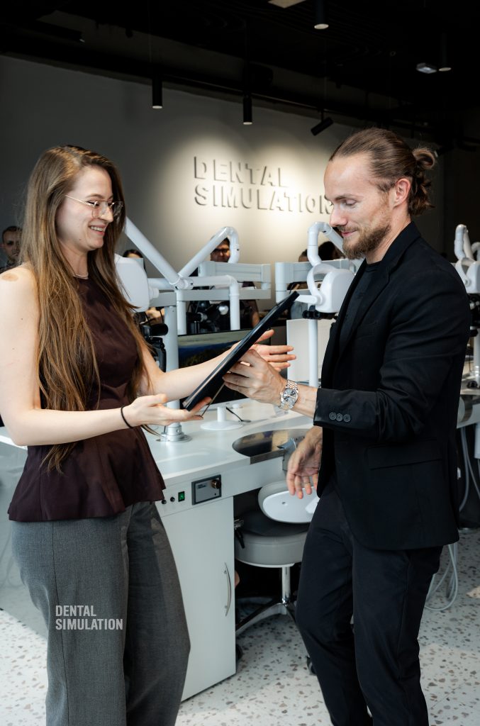 Dr. Lukas Lassmann