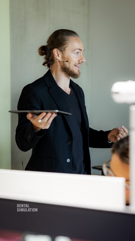 Dr. Lukas Lassmann