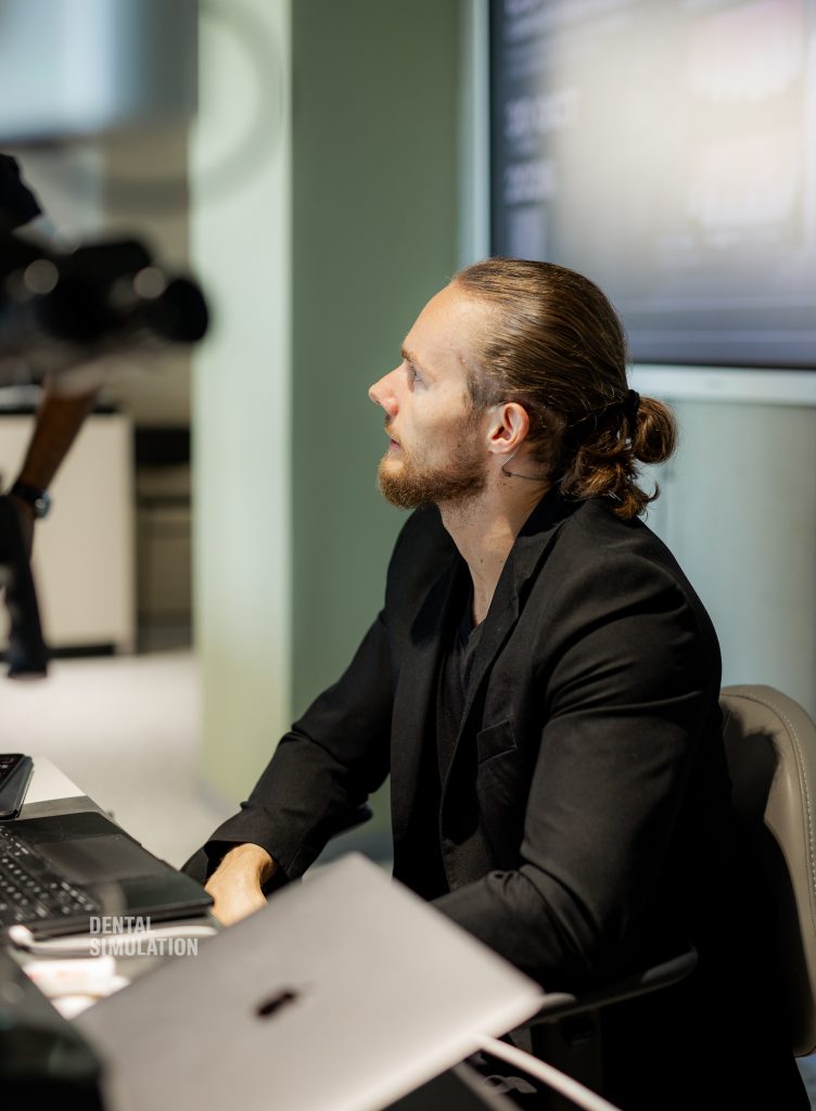 Dr. Lukas Lassmann